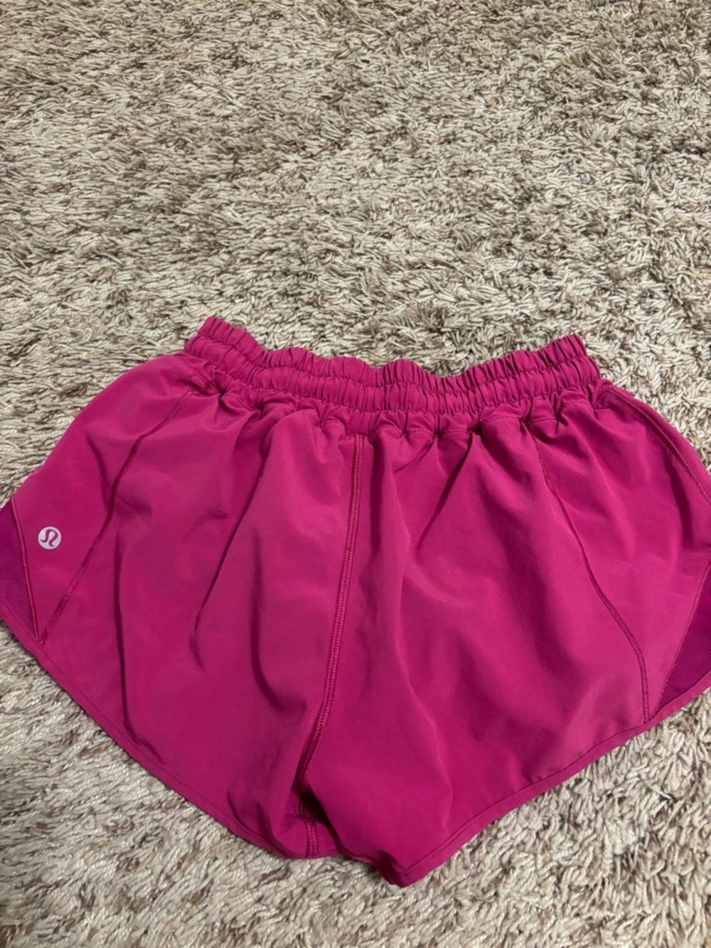 Lululemon Hotty Hot Low Rise 2.5” Size 4